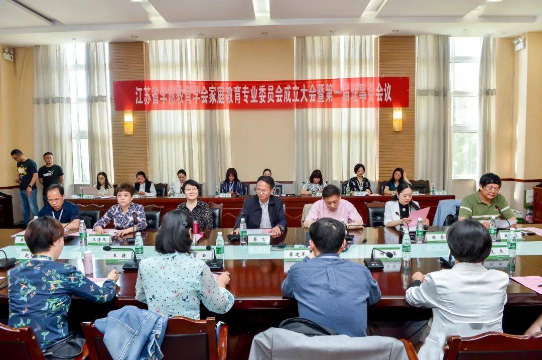 最新家庭娱乐推荐，点亮生活，学习变化带来自信与成就感