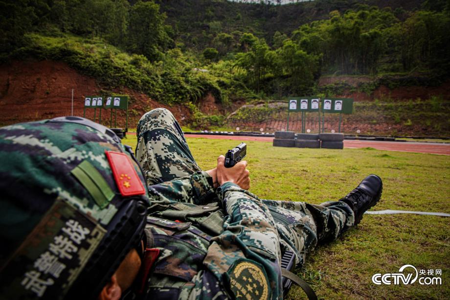 反恐精英最新版掀起全民射击狂潮
